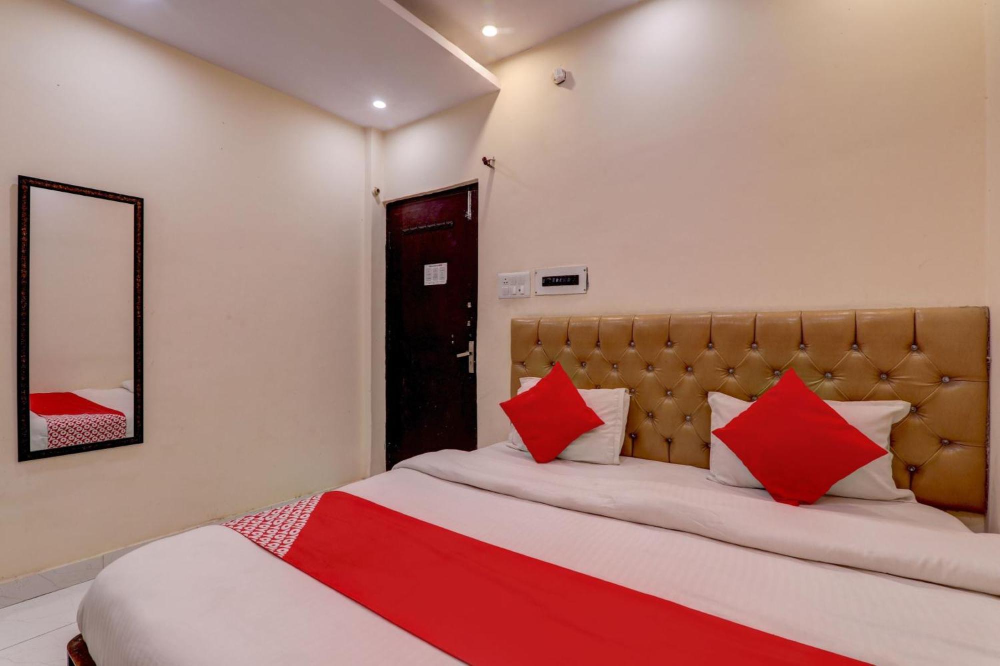 Hotel O Moon Palace Near Sahara Ganj Mall Lucknow Exterior photo